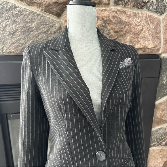 Iris Setlawke Pinstripe Blazer - Picture 4 of 11